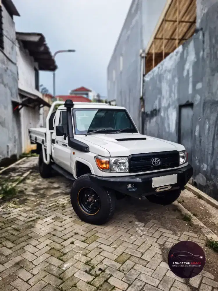 Land cruiser bundera pickup 4x4 2013 Super Rare item
