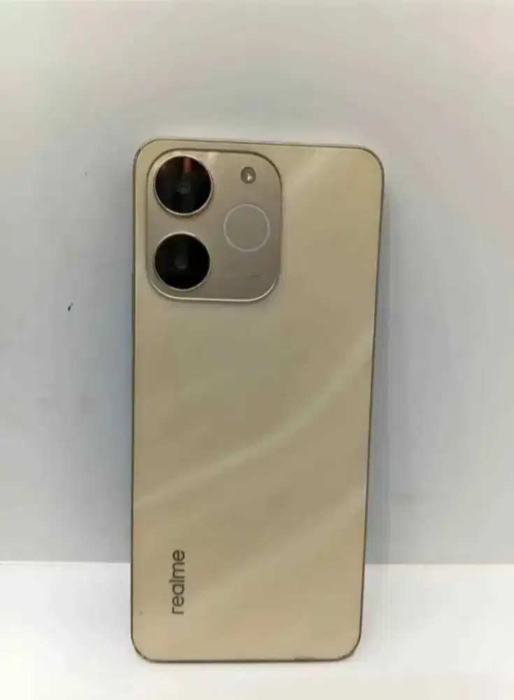 Realme note 70 ,Ram : 4+4 GB,Rom : 64 GB