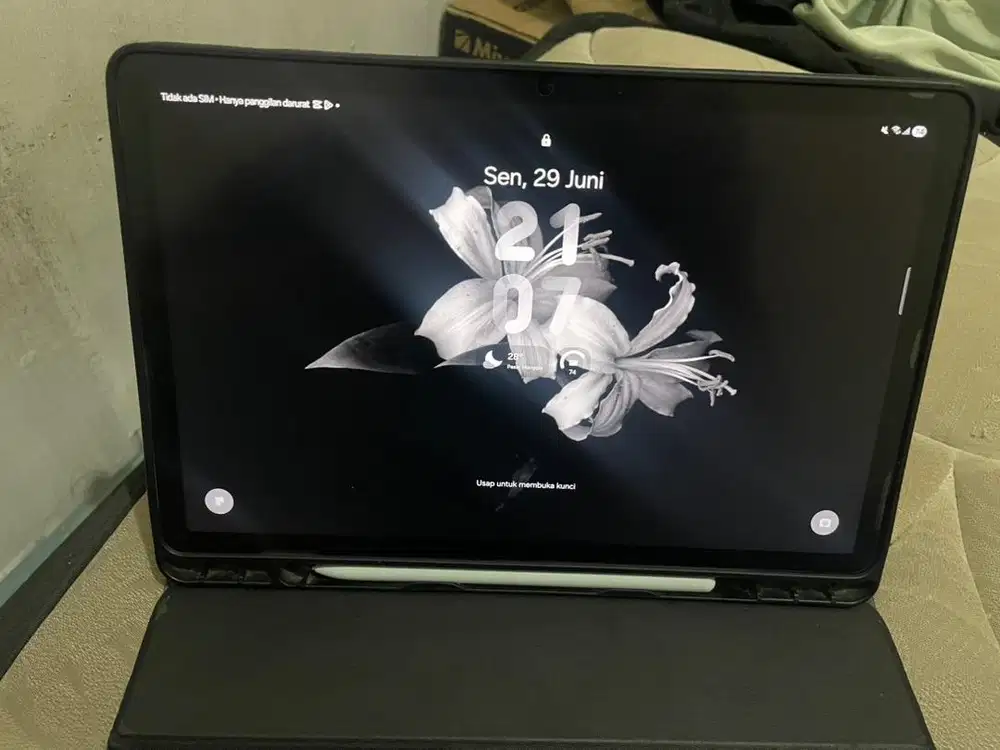 Samsung tab s9 FE 5g Cellular (mint)