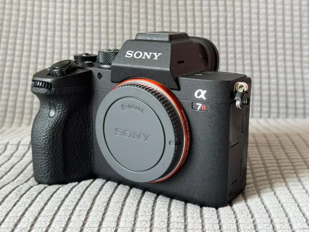 Sony Alpha A7R Mark IV Garansi Resmi Mulus Lengkap