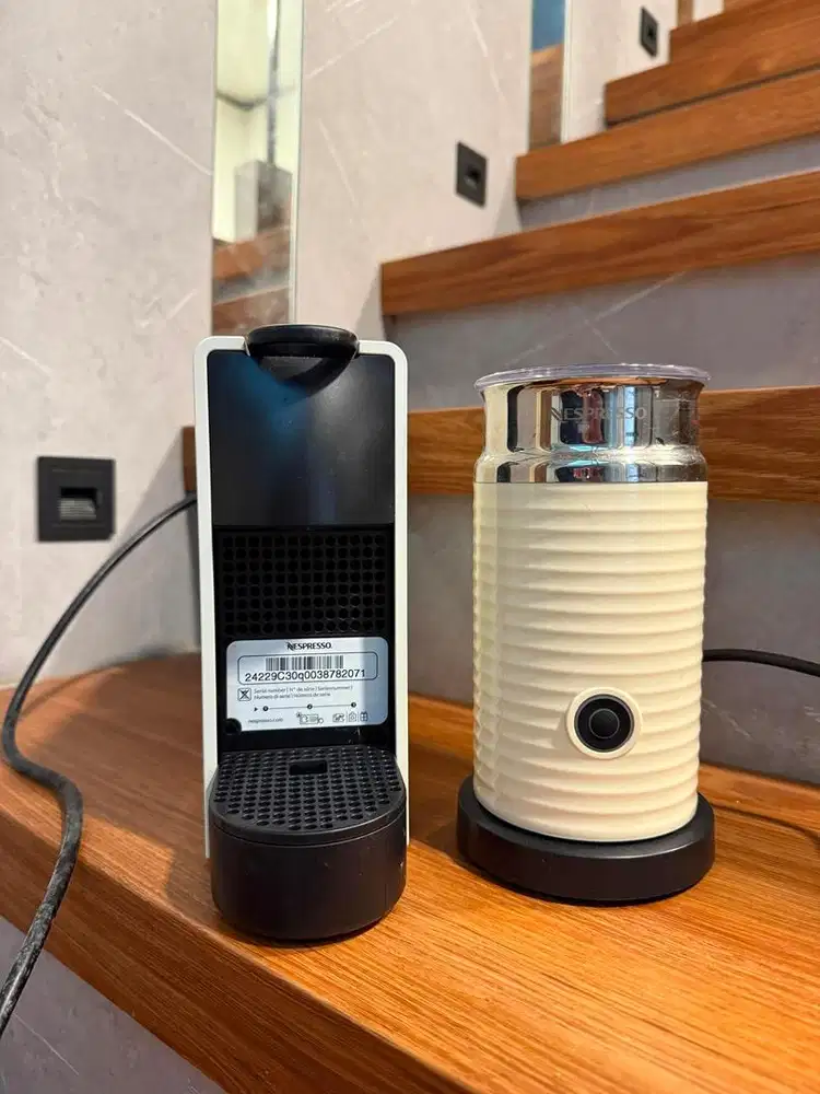 NESPRESSO Essenza Mini Coffee Machine White, with Aeroccino3 White