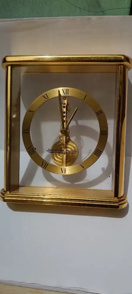 Jam meja Jaeger-LeCoultre