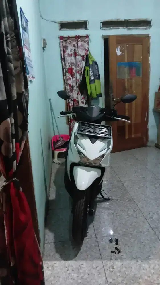 Ojek motor anter jemput