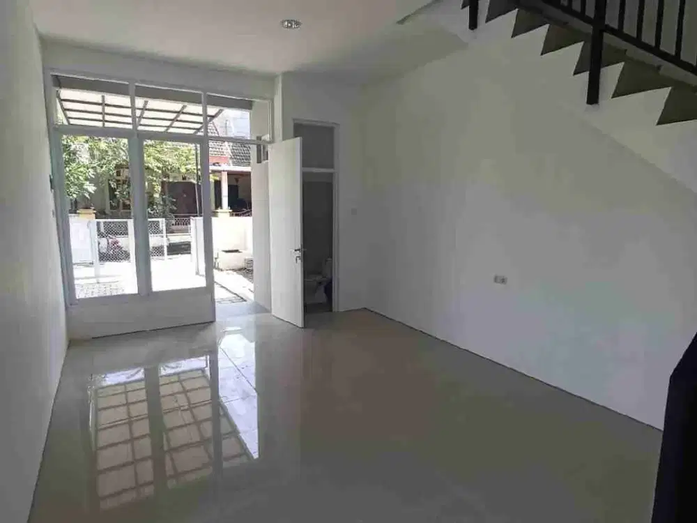 Disewakan rumah baru gress, puri lidah kulon dkt greenlake Citraland wiyung