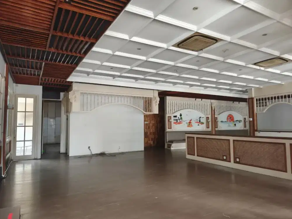 Dijual Gedung Ex Resto di Pesanggrahan Puri,Luas 462M,Pinggir Jalan Raya,Harga:23.1 M Nego