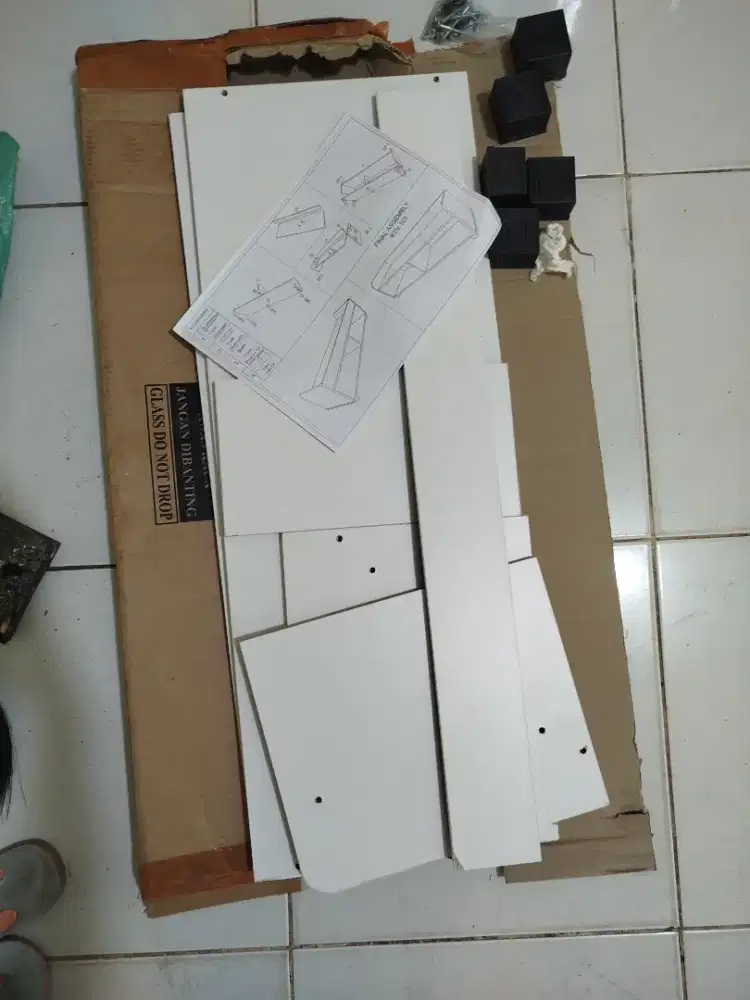 Rak tv atau meja tv 32
