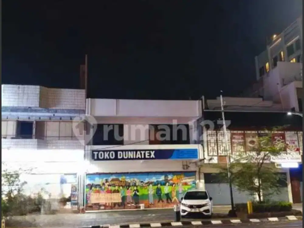 Disewakan Ruko Lokasi Super Strategis Slamet Riyadi Solo Luas 400m2