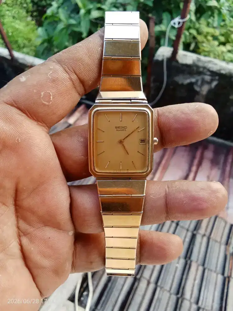 Jam Seiko tank vintage Quartz original