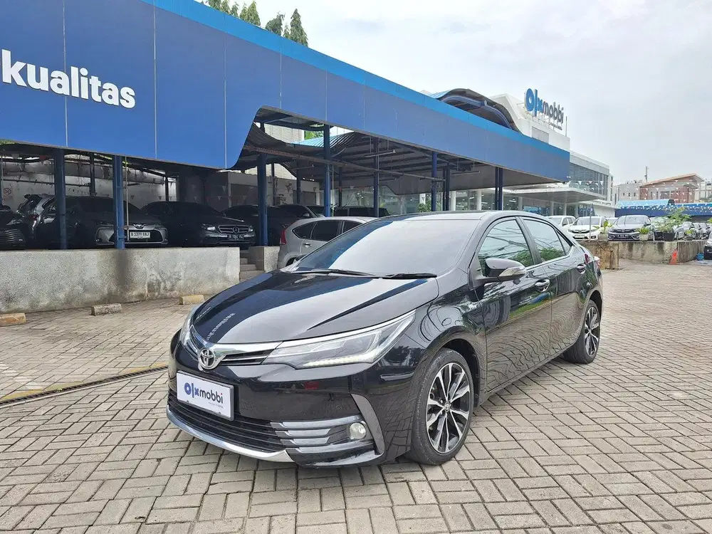 TDP 1 JUTA Toyota Corolla Altis 1.8 V Bensin-AT 2018 Hitam CWRCB