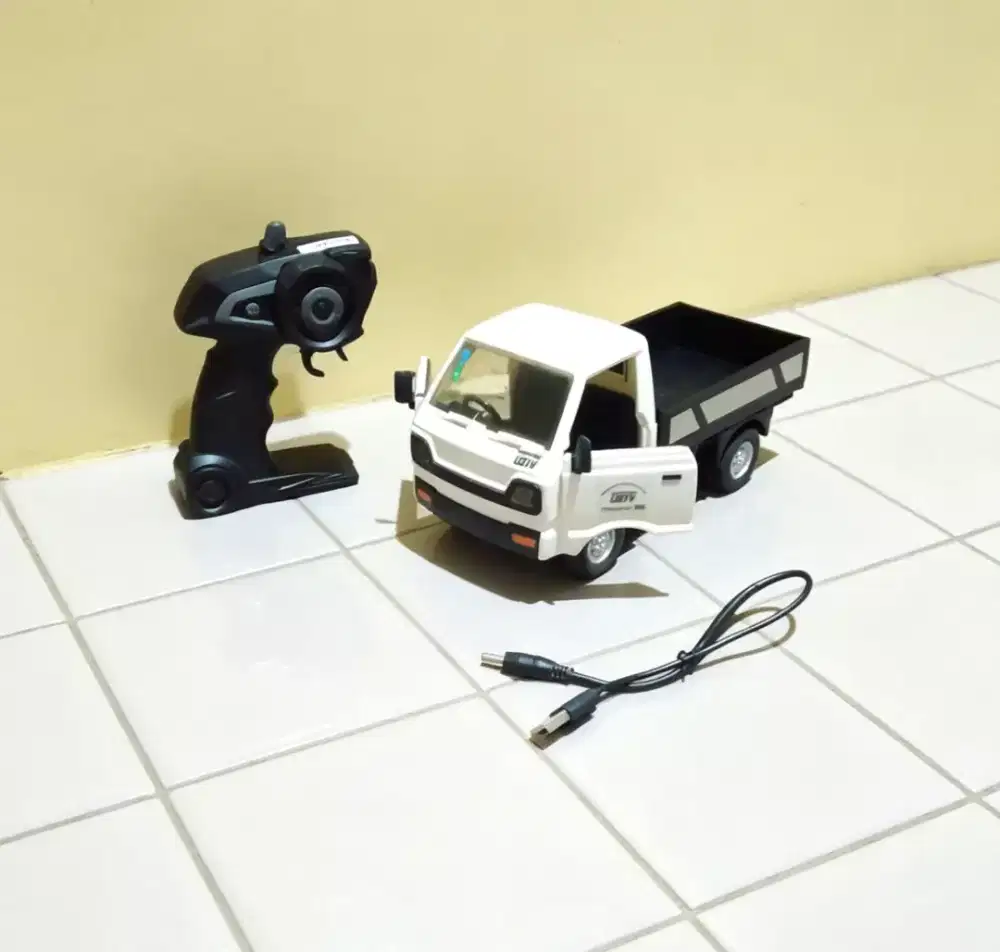 mainan mobil remote