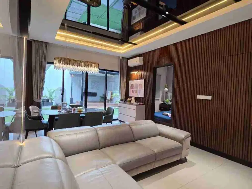Rumah Emily modern lux elegance tipe Elsa premium full furnish dengan 4+1 KT dan carport 2 mobil + garasi 1 mobil