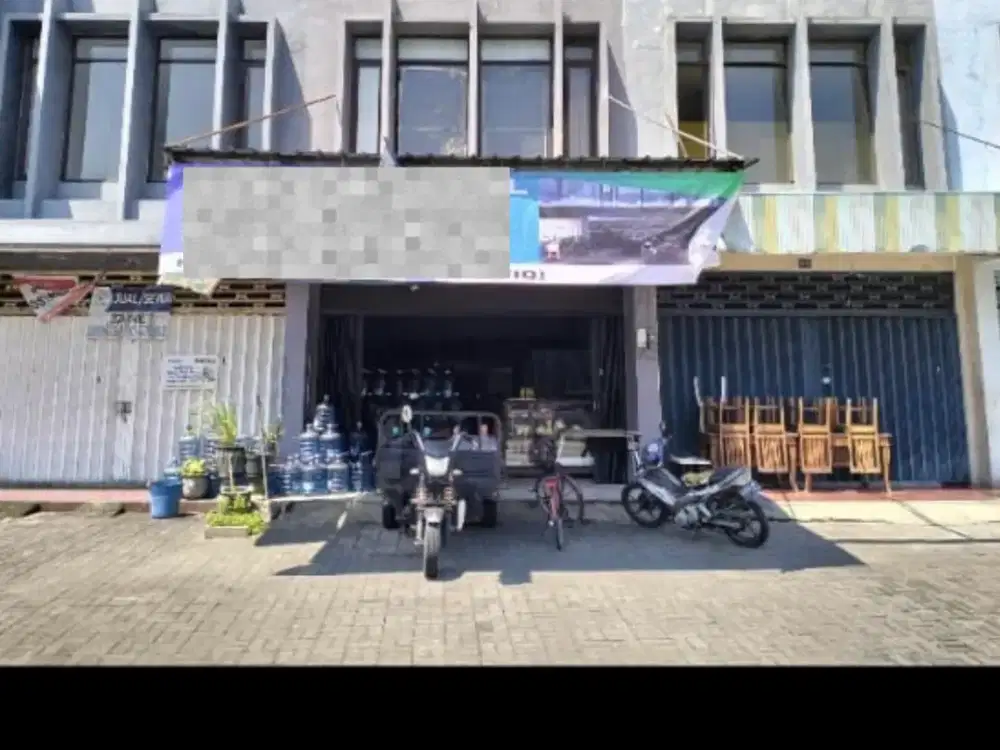 Ruko 2 12 lantai Taman Tiara Regency