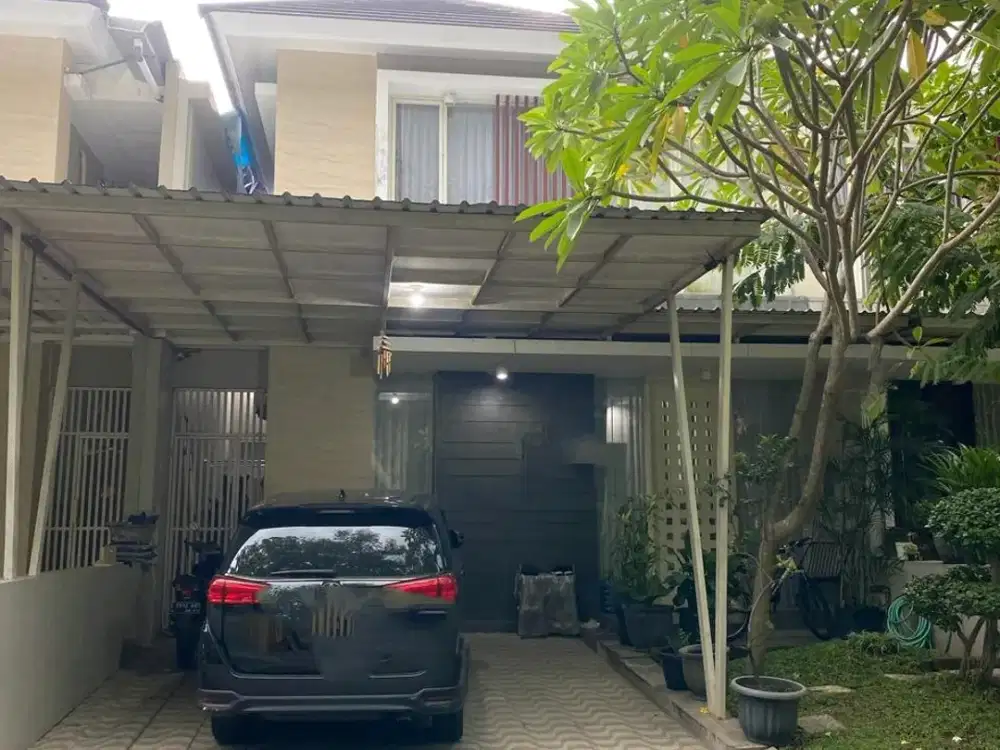Dijual Rumah 2LT Greenlake Citraland Semi Furnish LT136m 3KT Dekat Pakuwon Mall Lidah Kulon Surabaya Barat