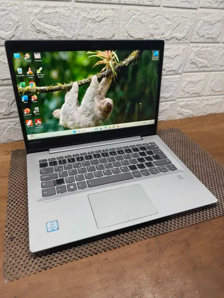 Lenovo ideapad 520s intel Core i7 Gen-8 (8/512gb) 14 inch FHD NORMAL