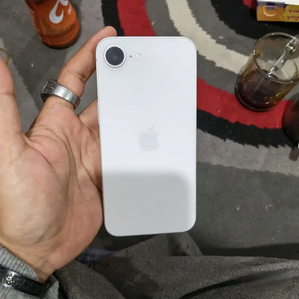 iPhone 16e inter 128gb
