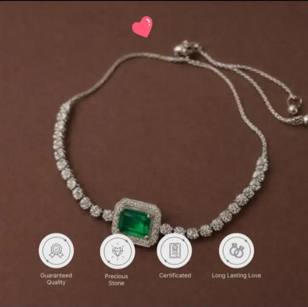 Emerald Tudor Leaf Copper Crystal Bracelet
