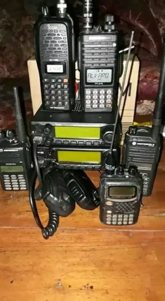 DIBELI CARI RADIO HT RIG SSB SWR KAMI BAYAR CASH TUNAI