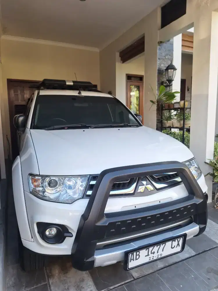 Km.50rb Pajero Sport GLS 2014 Manual Istimewa fortuner