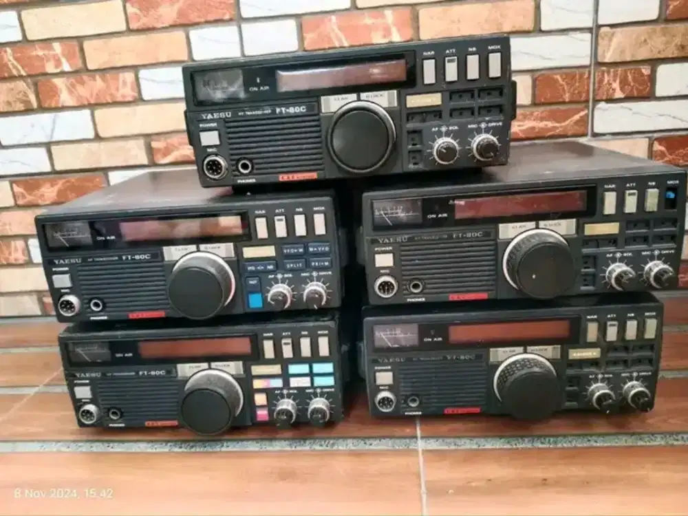 DIBELI RADIO HT RIG SSB DIBAYAR CASH TUNAI