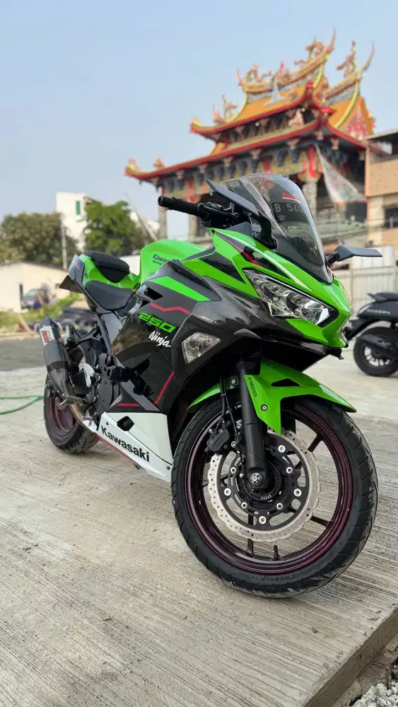 LOW KM! KAWASAKI NINJA 250 FI ABS SE KRT EDITION 2022