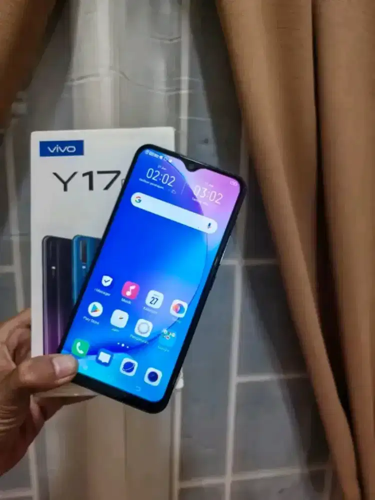 Vivo y17 ram 8/128 second normal jaya