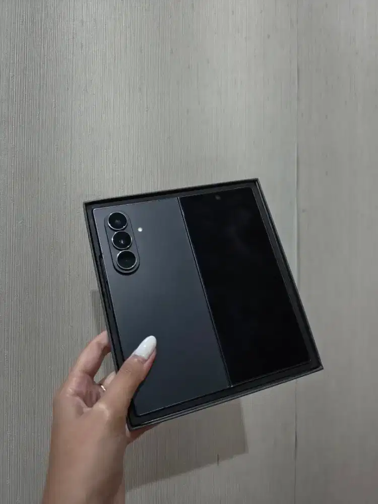 Samsung Galaxy Z Fold 7 12/512Gb Sein Fullset