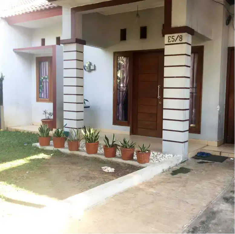 Dijual Rumah Asri & Luas 170m² - Perumahan Sawangan Permai - Depok