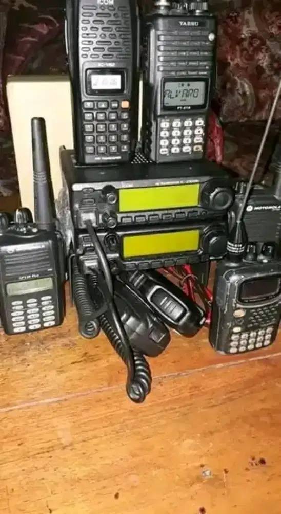 DIBELI RADIO HT RIG SSB DIBAYAR CASH TUNAI