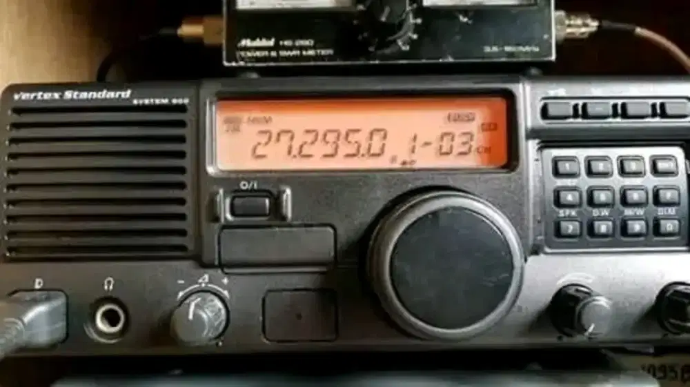 DIBELI RADIO HT RIG SSB DIBAYAR CASH TUNAI
