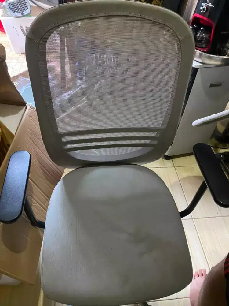 Paket furniture Kantor Kondisi Bagus