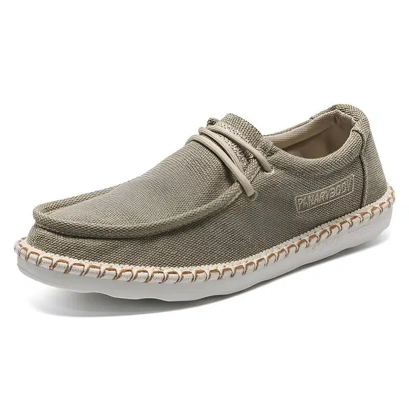 Sepatu Kasual Simpel Polos Ringan - Size 39