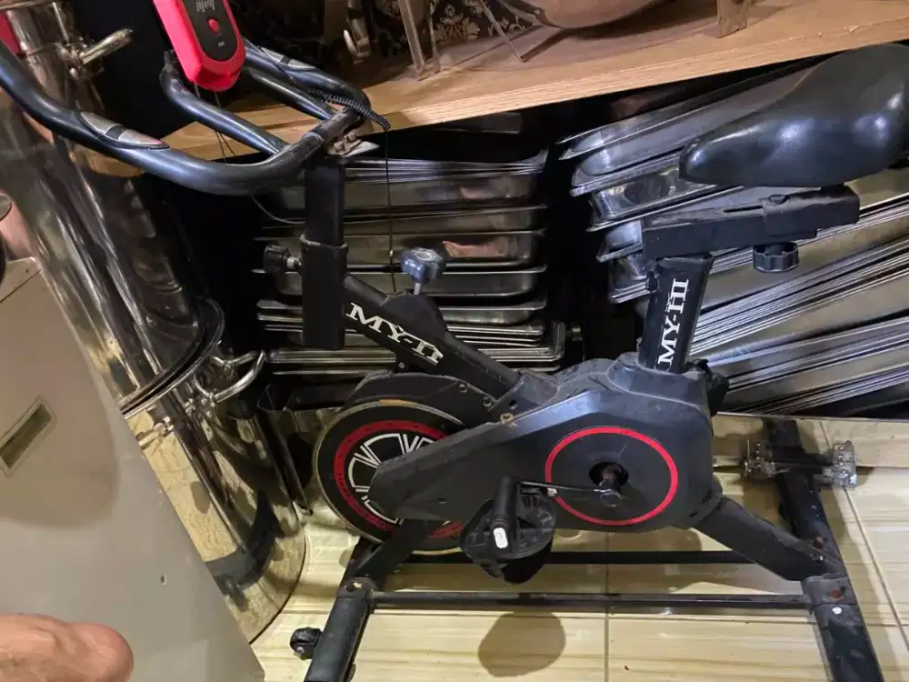 SEPEDAH STATIS MYTH Fitness bike