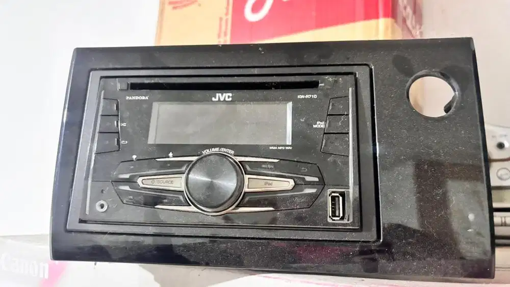 Head Unit Brio 2017 (bekas)