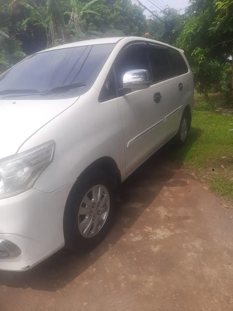 Toyota Kijang Innova 2012 Bensin
