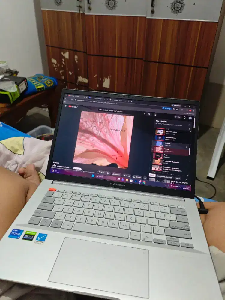 Laptop Asus Intel Core i7 Rtx 3050 siap gaming dan desain