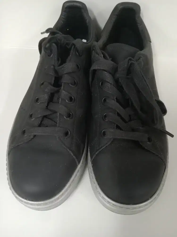 sepatu Adidas kondisi prima bagus size sesuai foto murah meriah