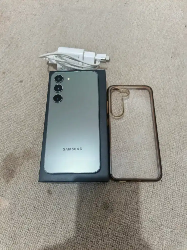 Samsung S23 8/256 ex sein