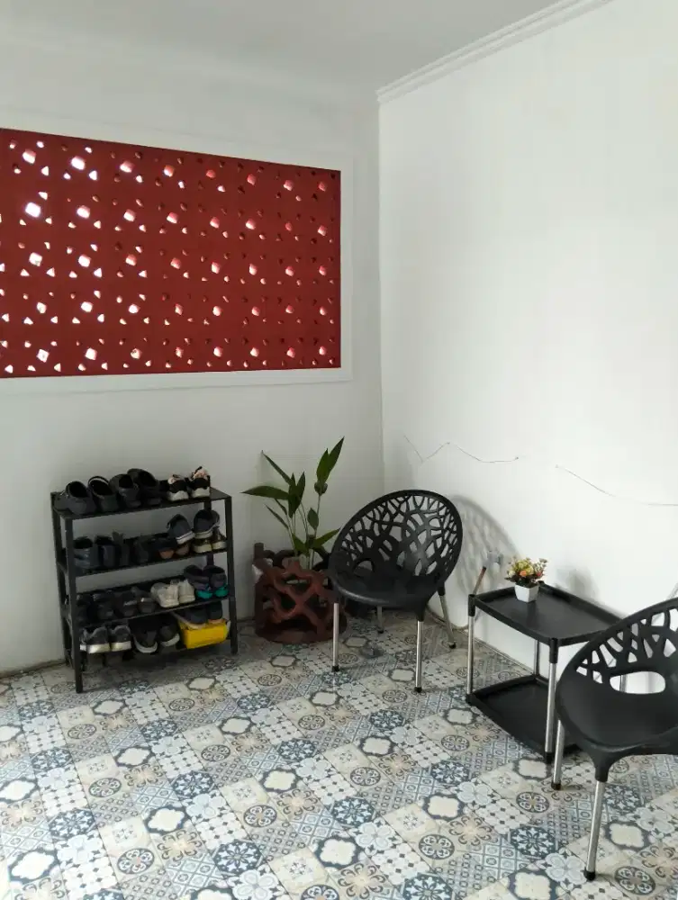 Dijual rumah include isi