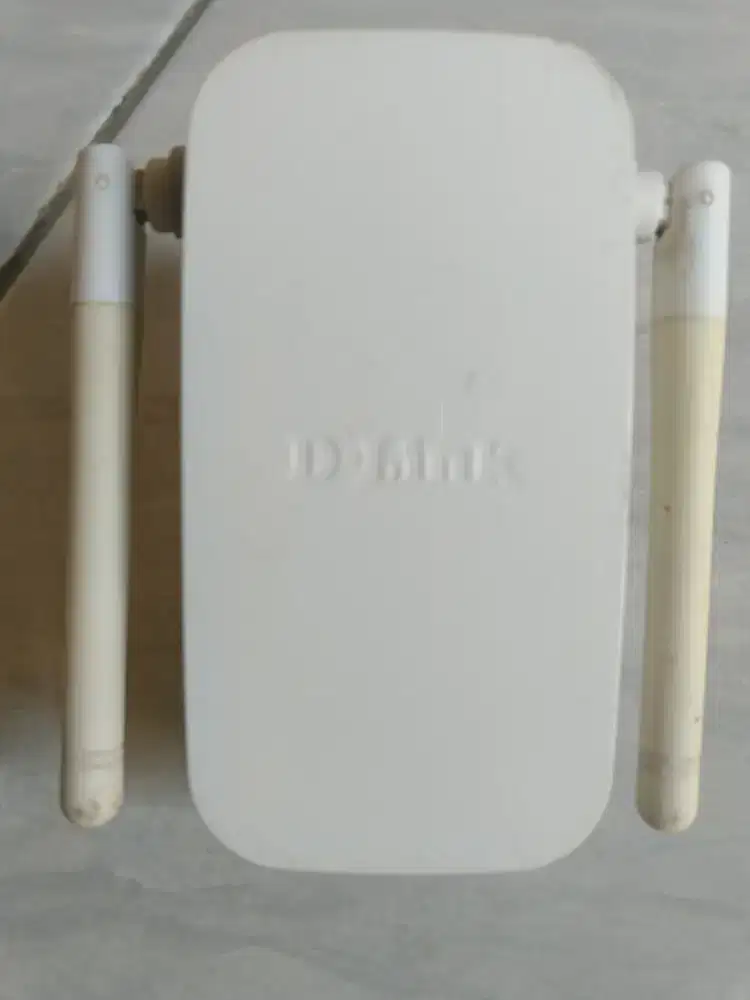 Extender repeater D link bekas
