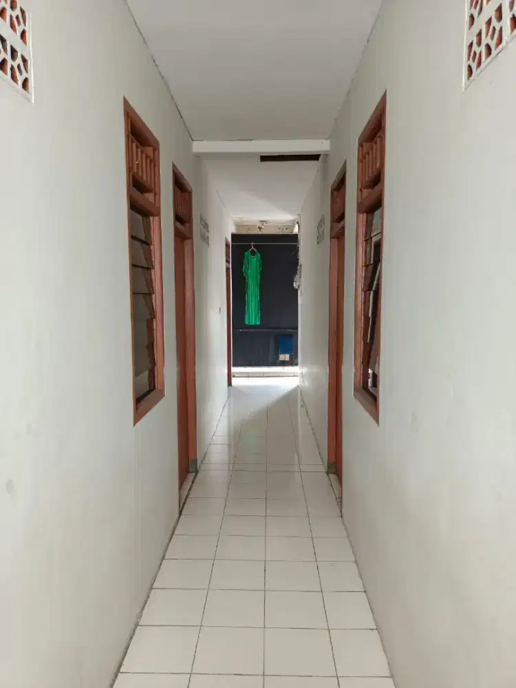Dibutuhkan karywati bersih  Untuk kos an