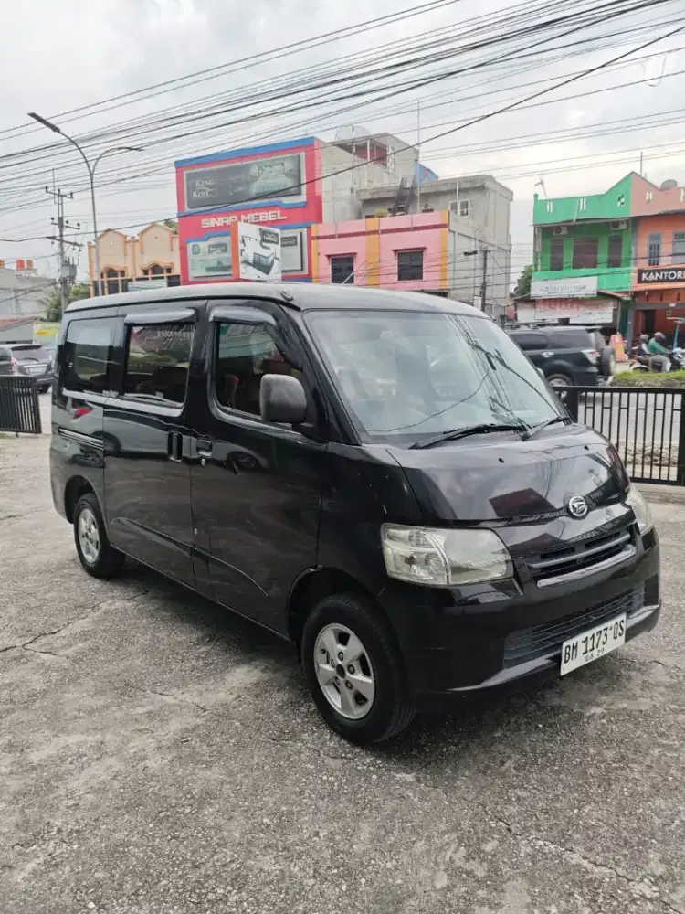 Grandmax minibus 1.3 D manual 2009