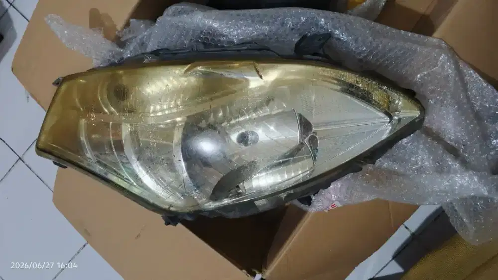 HEADLAMP ORIGINAL SUZUKI ERTIGA 2015
