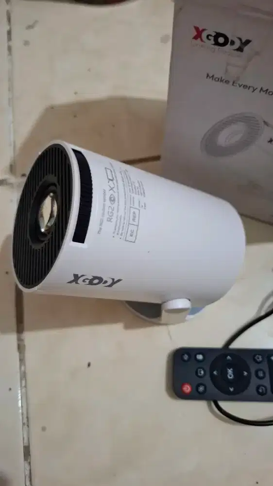 Mini Proyektor Xgody