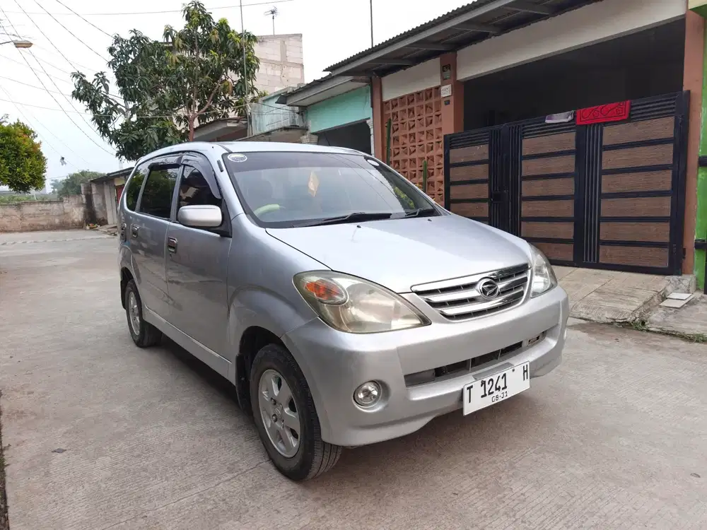 Daihatsu Xenia Li 2004 pajak hidup km rendah