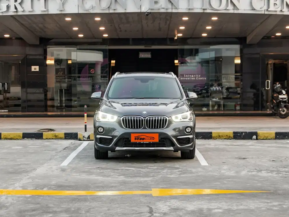 [Stnk An Perorangan] BMW X1 sDrive 18i XLine 1.5 Matic 2017 Abu
