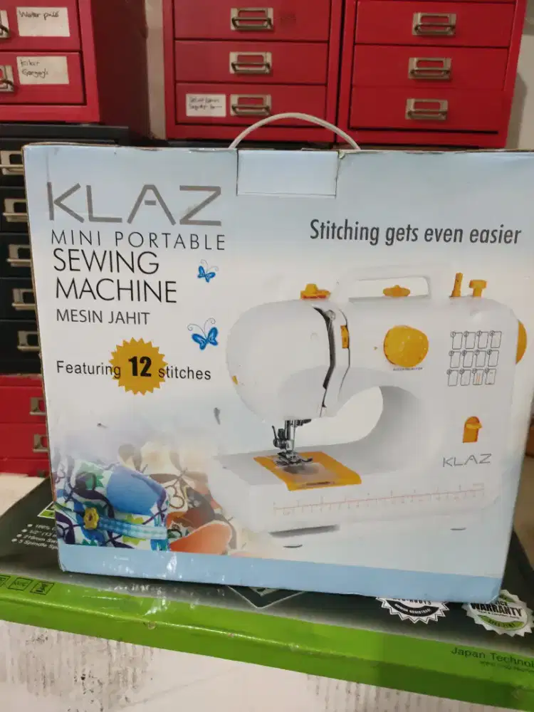 MesinJahitPortable KLAZ 12Pola Jahitan–Like New, Lengkap Box&Aksesoris