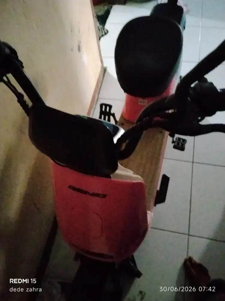 Mau jual sepedah listrik merek genio masih baru 3 bulan