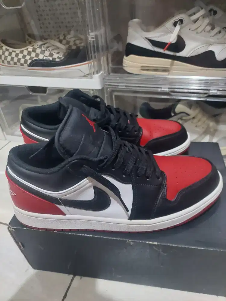 Nike air jordan low bredtoe black red original