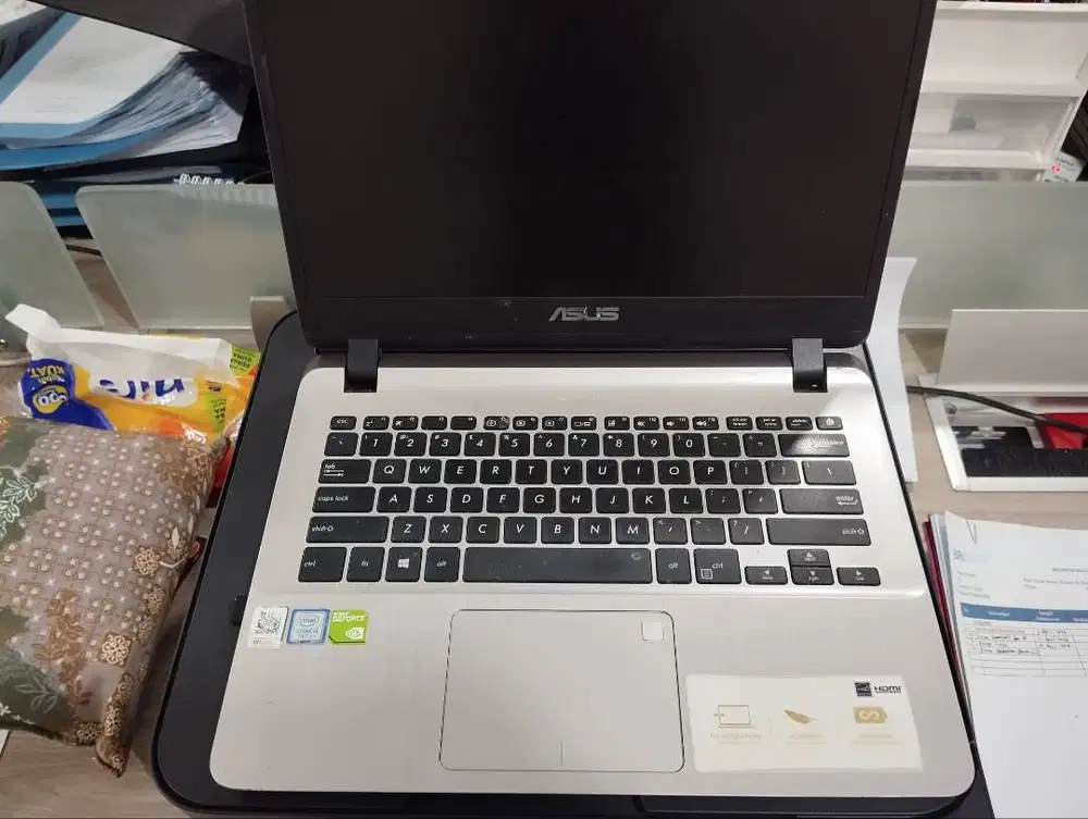 DIJUAL ASUS VIVOBOOK 14 X407UF – KENCANG, SIAP PAKAI, STORAGE BESAR!