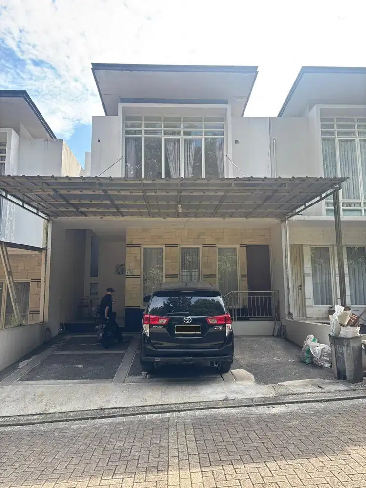 Disewakan Rumah  2 Lantai Matoa Residence